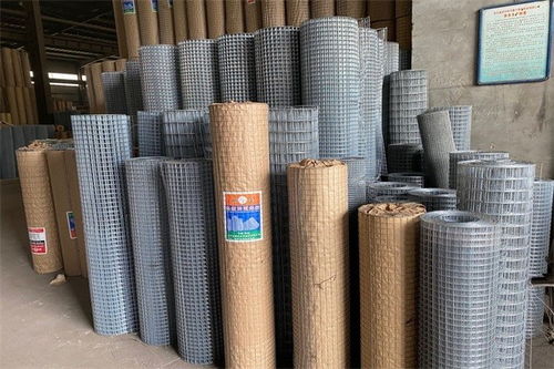 四方台铁丝网规格齐全，电焊网应用广泛